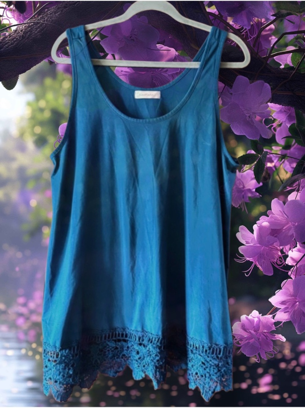 XiaoMaAnji Tank Top with Embroidery